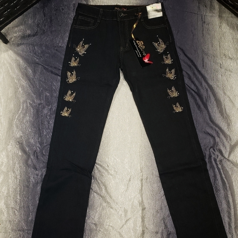 NWT Dark Wash Straight Leg Stretchy Comfy Jeans
